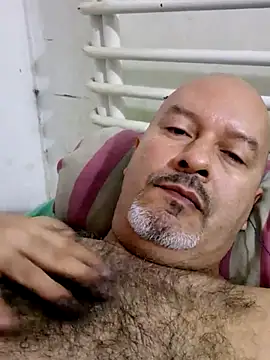 Snapshot of Juan_45 chatting on 05/19/26, 01:39 Juan 45 online show from 05/19/26, 01:39