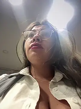 LIZ-06  online show from 12/20/25, 05:53