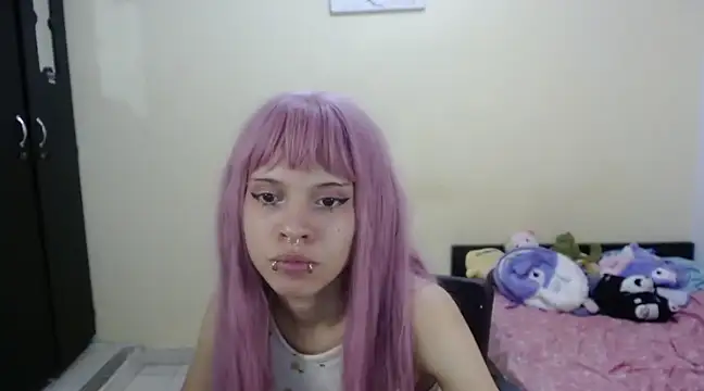 hachi kitty online show from 01/18/25, 12:26