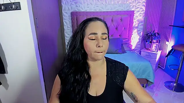 ashleylove prg online show from 10/28/25, 02:48