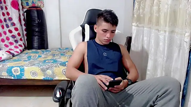 Snapshot of danilo302209 chatting on 01/22/25, 11:21 danilo302209 online show from 01/22/25, 11:21