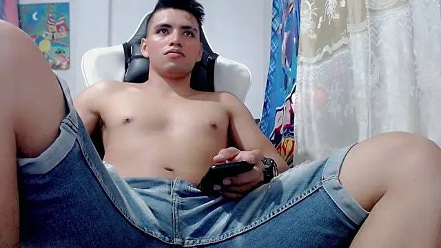 Snapshot of danilo302209 chatting on 02/04/25, 08:28 danilo302209 online show from 02/04/25, 08:28