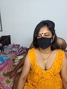 Snapshot of Cute-manisha chatting on 06/09/26, 02:01 Cute-manisha online show from 06/09/26, 02:01