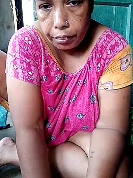 Hotty-rumi online show from 10/08/25, 05:38