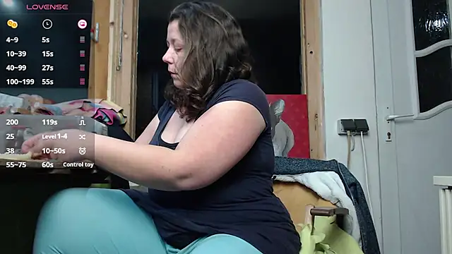 Snapshot of KasiaPrivat chatting on 12/25/24, 05:58 KasiaPrivat online show from 12/25/24, 05:58