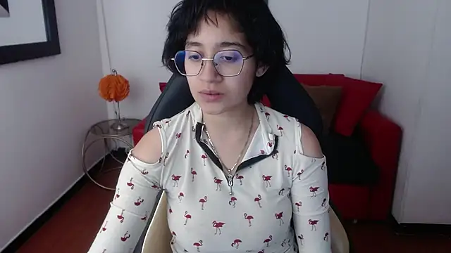 Lili Gomez  online show from 02/01/25, 01:09