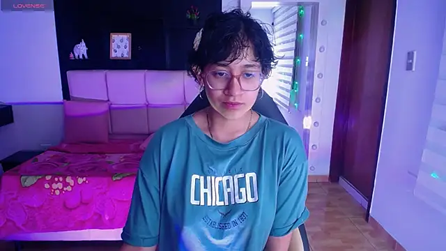 Lili Gomez  online show from 01/10/26, 11:23