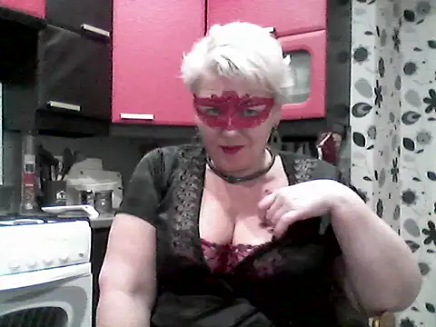 Lisa Suzie online show from 03/11/26, 07:42