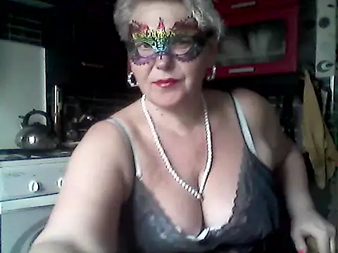 Snapshot of Lisa_Suzie chatting on 04/30/26, 04:52 Lisa Suzie online show from 04/30/26, 04:52