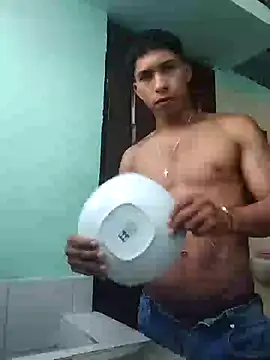 maximo vega newv online show from 12/20/24, 09:50