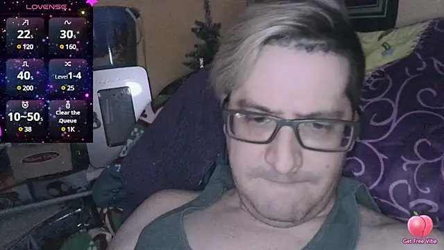 Snapshot of AryanJCole666 chatting on 12/19/24, 08:23 AryanJCole666 online show from 12/19/24, 08:23