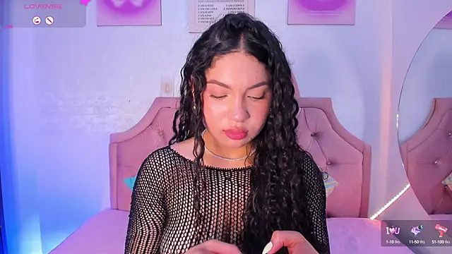 amandalee01 online show from 09/24/25, 07:17