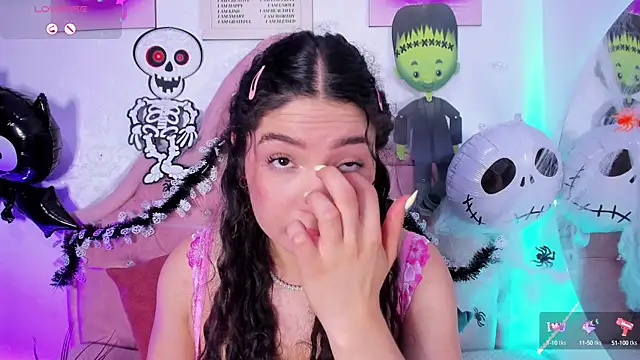 amandalee01 online show from 10/12/25, 07:02