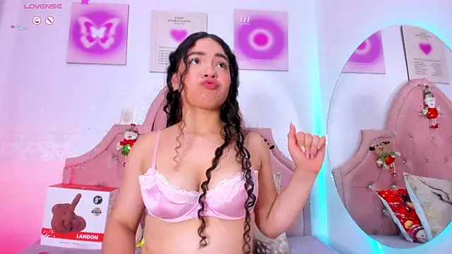 amandalee01 online show from 11/28/25, 07:49