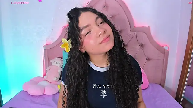 Snapshot of amandalee01 chatting on 01/18/26, 08:23 amandalee01 online show from 01/18/26, 08:23