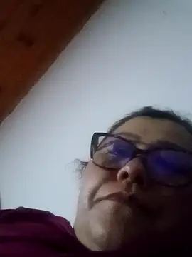 Snapshot of Darly_Gomez chatting on 12/31/24, 04:06 Darly Gomez online show from 12/31/24, 04:06