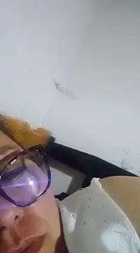 Snapshot of Darly_Gomez chatting on 01/04/25, 04:23 Darly Gomez online show from 01/04/25, 04:23