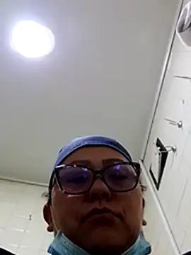 Snapshot of Darly_Gomez chatting on 01/22/25, 01:21 Darly Gomez online show from 01/22/25, 01:21