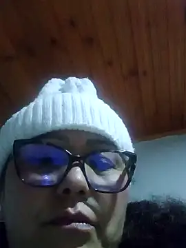 Snapshot of Darly_Gomez chatting on 01/28/25, 03:47 Darly Gomez online show from 01/28/25, 03:47