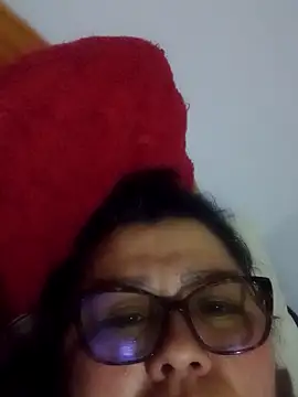 Snapshot of Darly_Gomez chatting on 03/22/25, 01:11 Darly Gomez online show from 03/22/25, 01:11