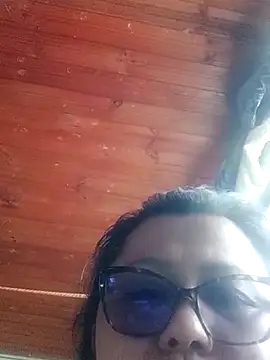 Snapshot of Darly_Gomez chatting on 03/22/25, 08:37 Darly Gomez online show from 03/22/25, 08:37