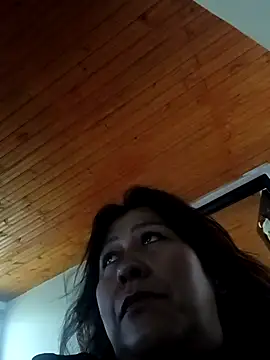 Snapshot of Darly_Gomez chatting on 01/15/26, 12:43 Darly Gomez online show from 01/15/26, 12:43