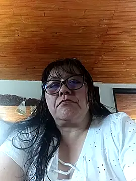 Snapshot of Darly_Gomez chatting on 02/12/26, 05:41 Darly Gomez online show from 02/12/26, 05:41