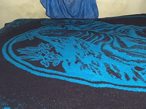 manuamador online show from 02/22/25, 03:34