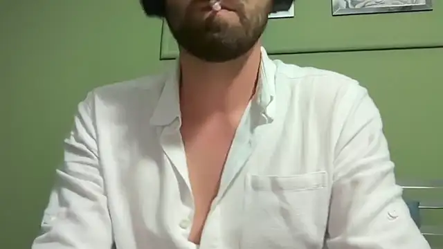 Snapshot of cottonmouth933 chatting on 06/23/26, 10:08 cottonmouth933 online show from 06/23/26, 10:08
