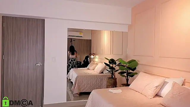 SHARONN     online show from 09/15/25, 04:12