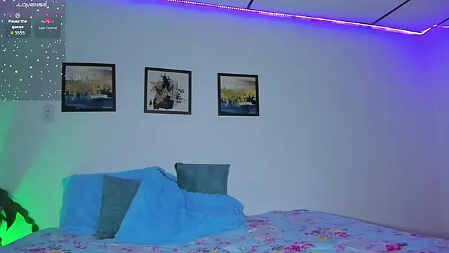 elafranco  online show from 11/20/25, 03:50