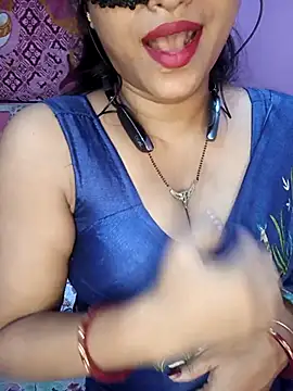 Sexy Mona Bhabhi online show from 09/18/25, 05:37