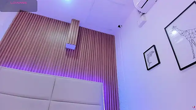 aggy castel online show from 02/23/26, 08:01