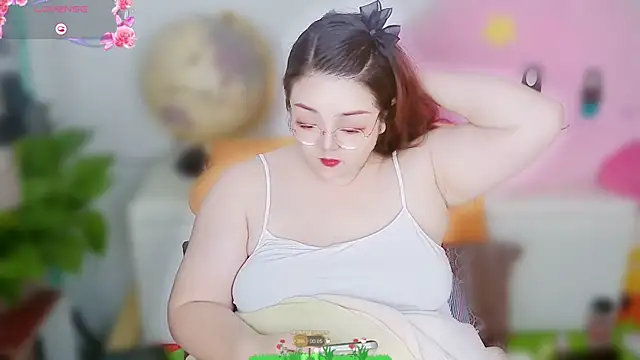 Weiwei5200 online show from 11/08/25, 02:17