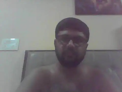 Snapshot of SexyyMotaLund57 chatting on 05/27/26, 02:36 SexyyMotaLund57 online show from 05/27/26, 02:36