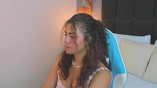 yaya23x online show from 02/15/25, 12:11