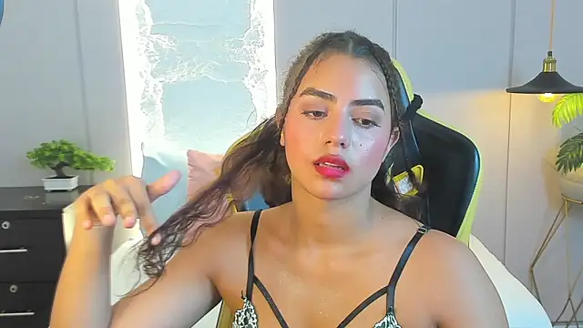 yaya23x online show from 03/06/25, 07:10