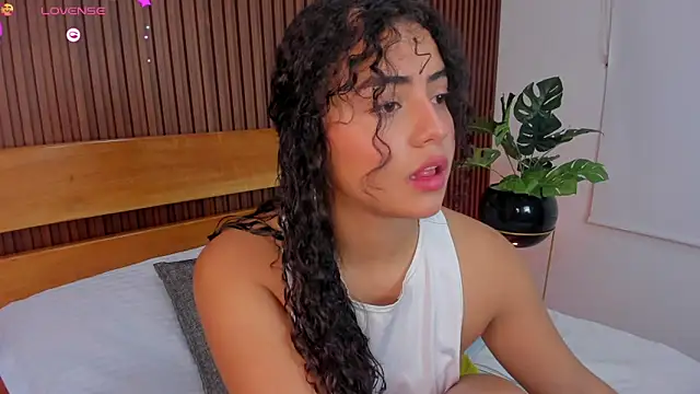 yaya23x online show from 09/29/25, 02:11