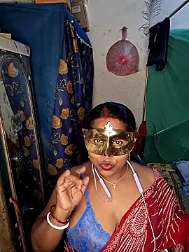 Snapshot of Real_Desi_Couple chatting on 04/27/26, 04:38 Real Desi Couple online show from 04/27/26, 04:38
