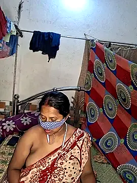 Snapshot of Real_Desi_Couple chatting on 05/21/26, 06:26 Real Desi Couple online show from 05/21/26, 06:26