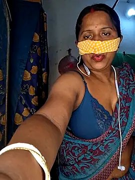 Snapshot of Real_Desi_Couple chatting on 06/12/26, 05:12 Real Desi Couple online show from 06/12/26, 05:12