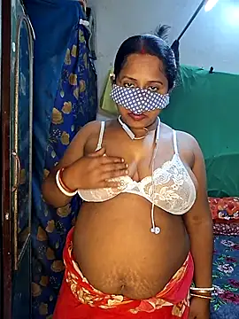 Snapshot of Real_Desi_Couple chatting on 07/13/26, 04:54 Real Desi Couple online show from 07/13/26, 04:54