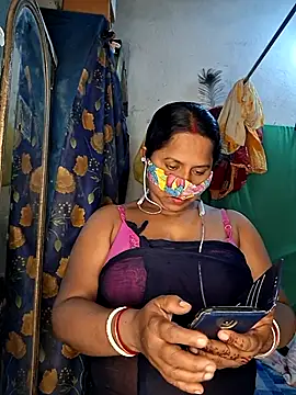 Snapshot of Real_Desi_Couple chatting on 07/30/26, 04:50 Real Desi Couple online show from 07/30/26, 04:50