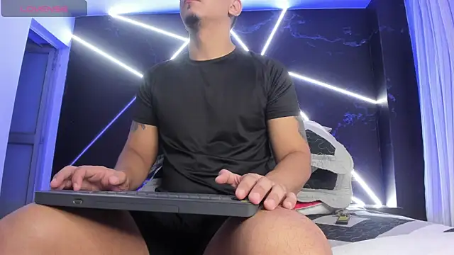 JoshMillerr  online show from 09/15/25, 03:50