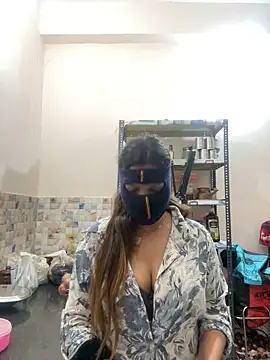 Snapshot of HoneyBearCpl chatting on 02/01/25, 02:45 HoneyBearCpl online show from 02/01/25, 02:45