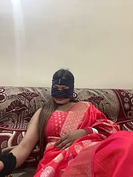 Snapshot of HoneyBearCpl chatting on 02/27/25, 04:10 HoneyBearCpl online show from 02/27/25, 04:10