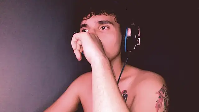 Charley quin online show from 09/21/25, 03:19