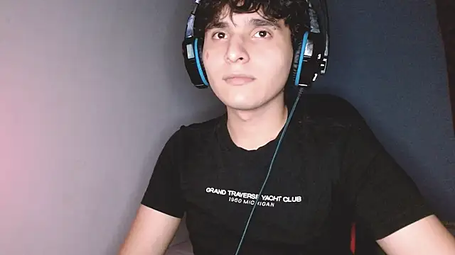 Charley quin online show from 10/08/25, 03:15