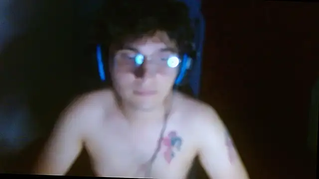 Snapshot of Charley_quin chatting on 05/09/26, 01:22 Charley quin online show from 05/09/26, 01:22