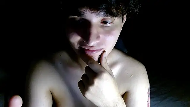 Snapshot of Charley_quin chatting on 06/03/26, 01:19 Charley quin online show from 06/03/26, 01:19